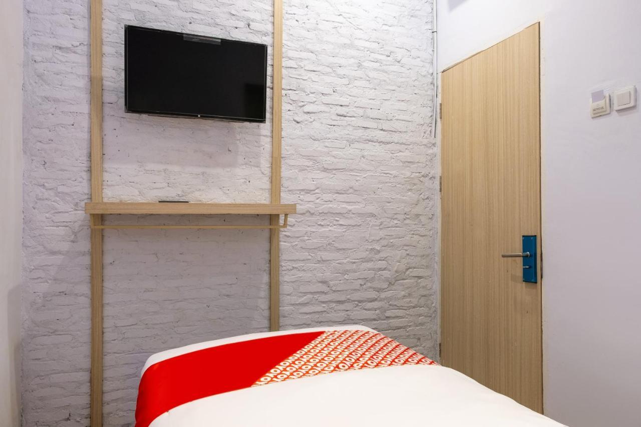 Super Oyo 3150 Theodore Homestay Μεντάν Εξωτερικό φωτογραφία