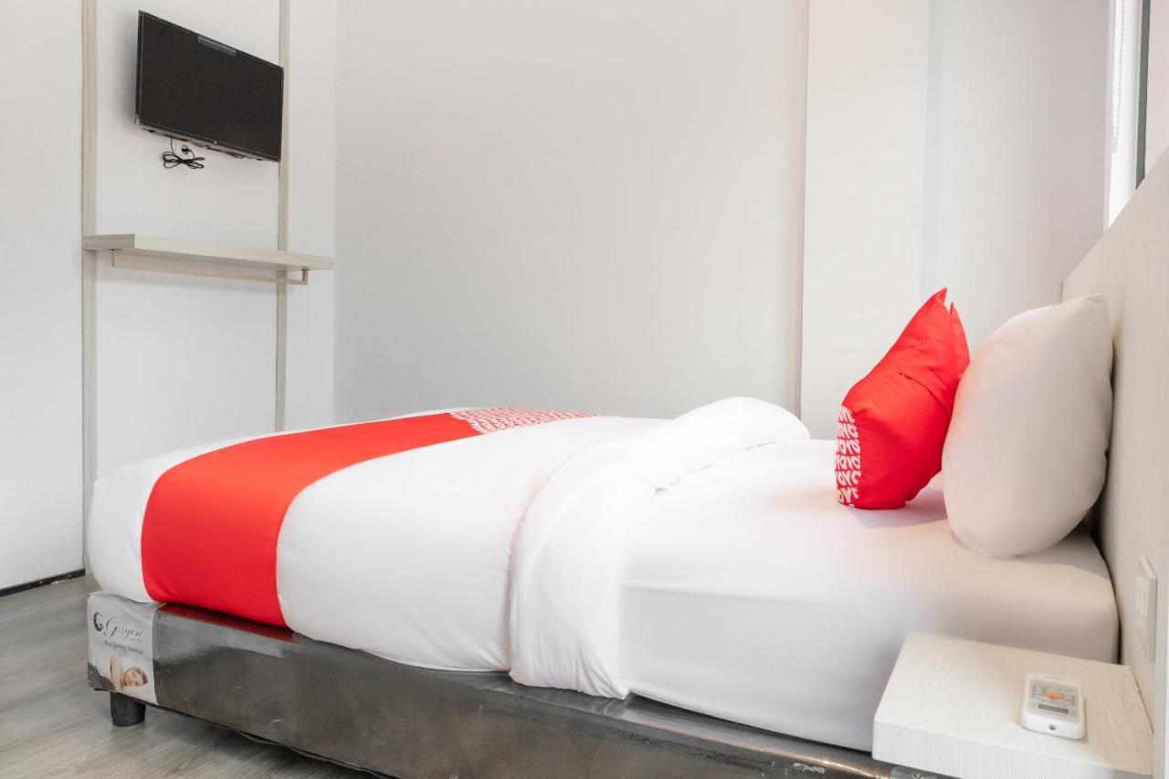 Super Oyo 3150 Theodore Homestay Μεντάν Εξωτερικό φωτογραφία